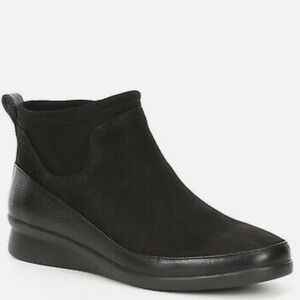 Nurture Vanica Women's Black Leather Side Zipper Ankle Bootie Size 8.5M